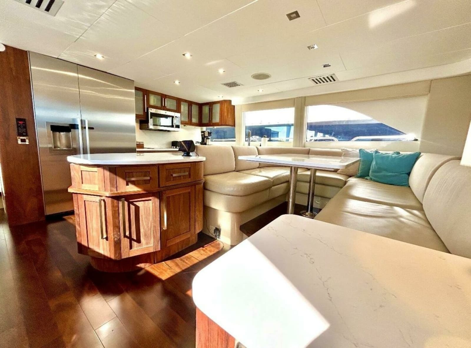 2001 Lazzara Yachts 94 Motor Yacht - Photo 37