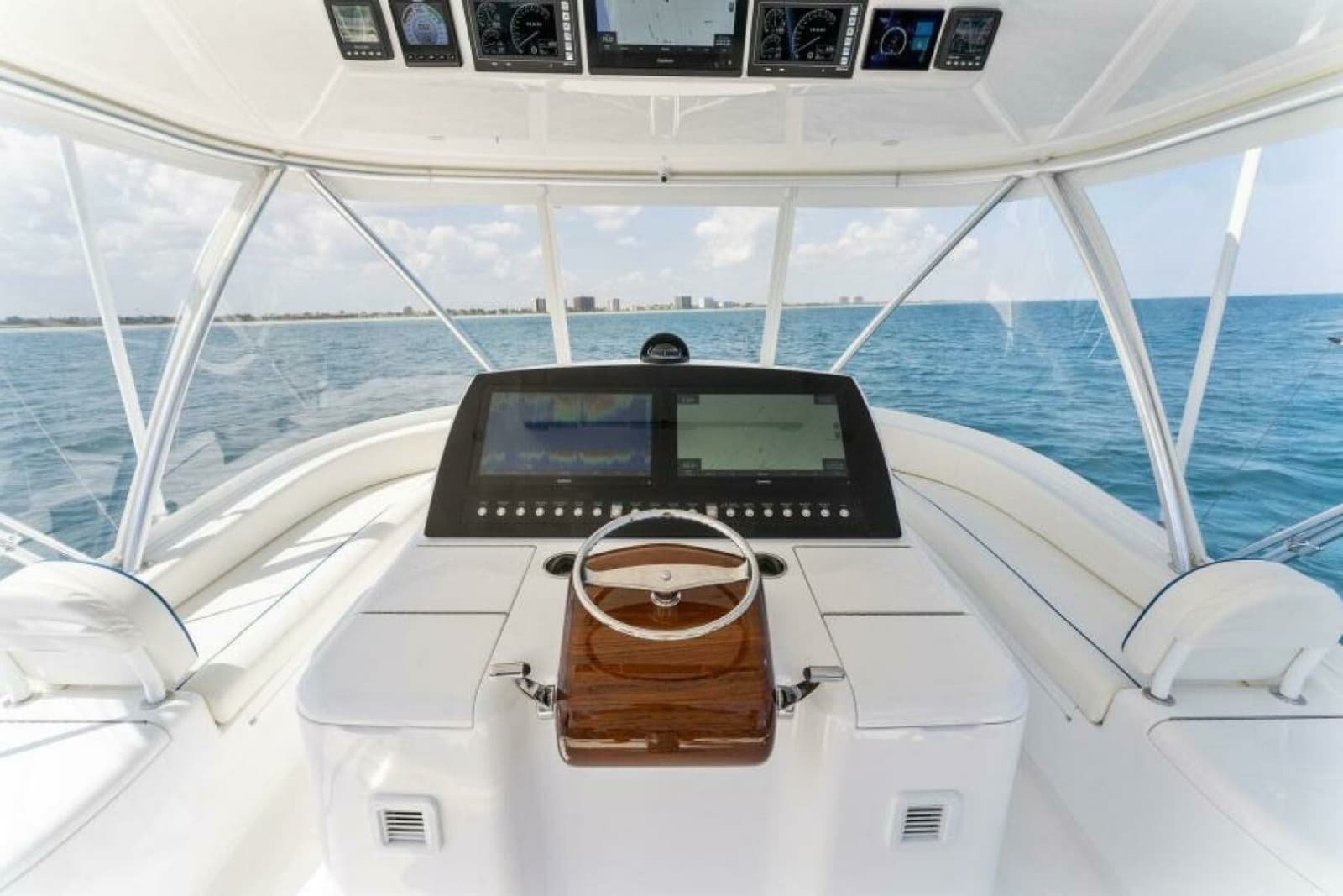 2021 Viking 54 Convertible - Photo 46
