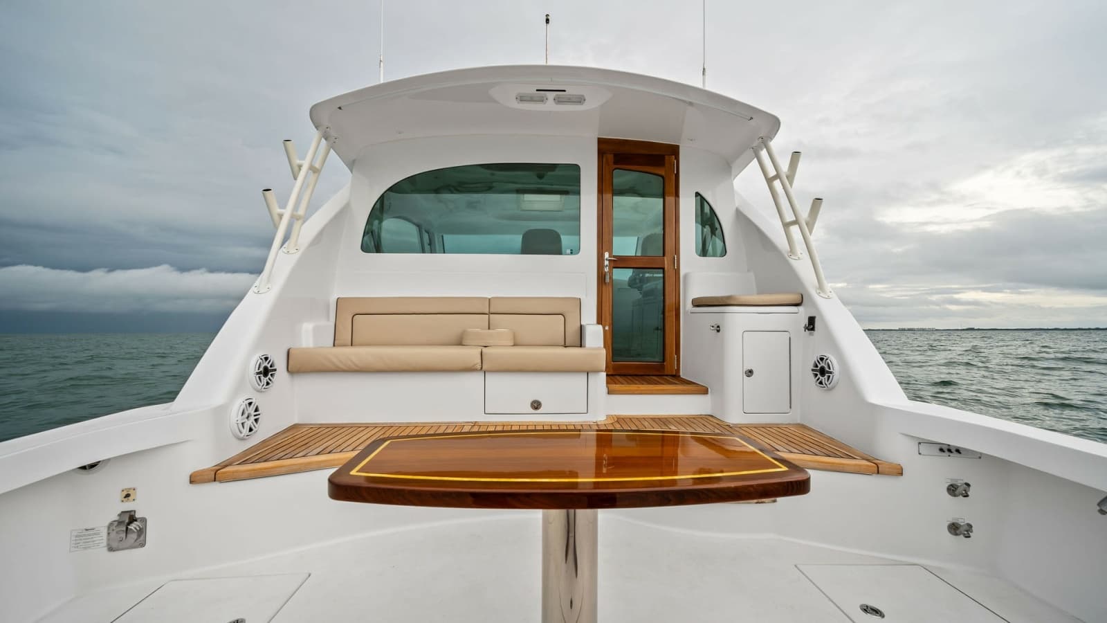 2017 Hatteras GT 45X - Photo 43