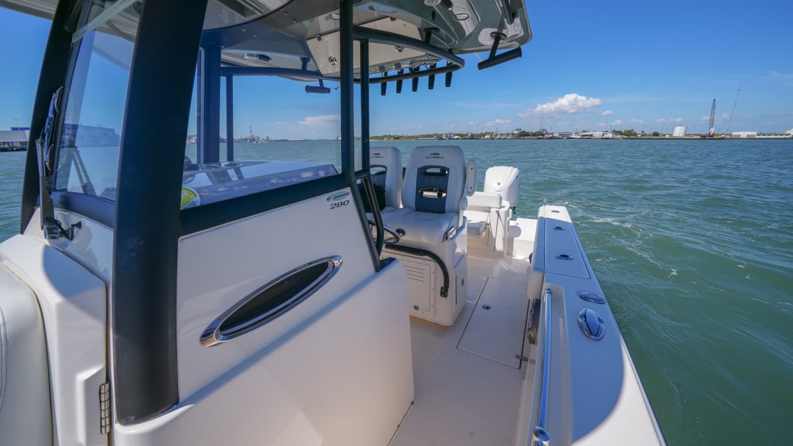 2023 Cobia 280 Center Console - Photo 9
