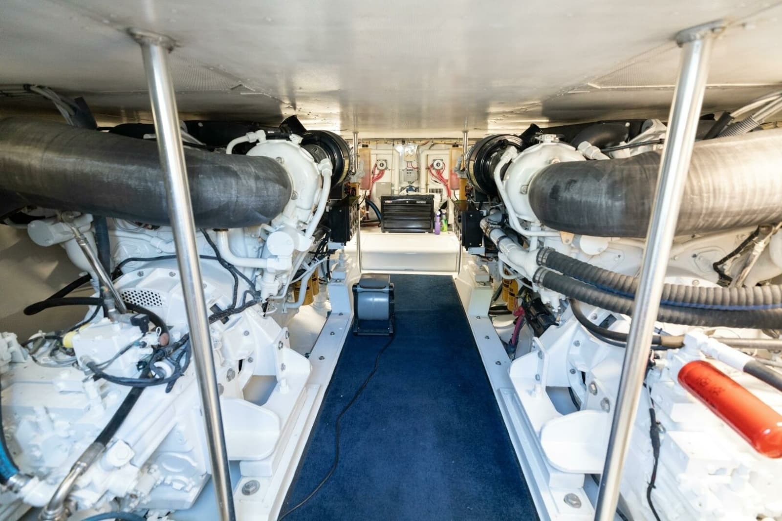 1998 Miller Marine 60 Convertible - Photo 38