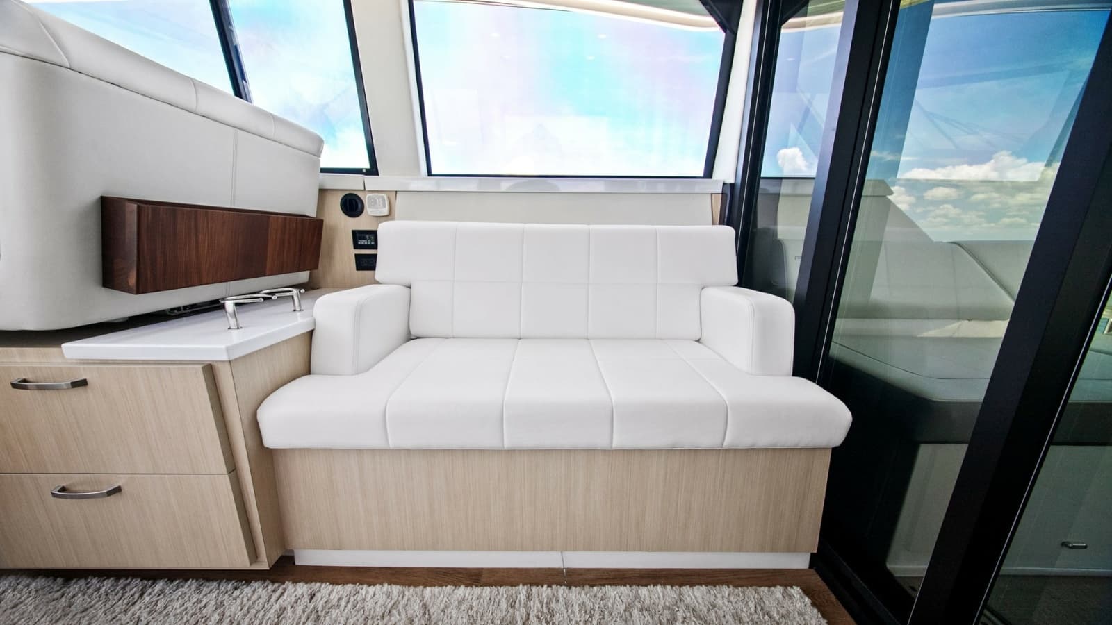 2025 Regal 38 XO - Photo 23