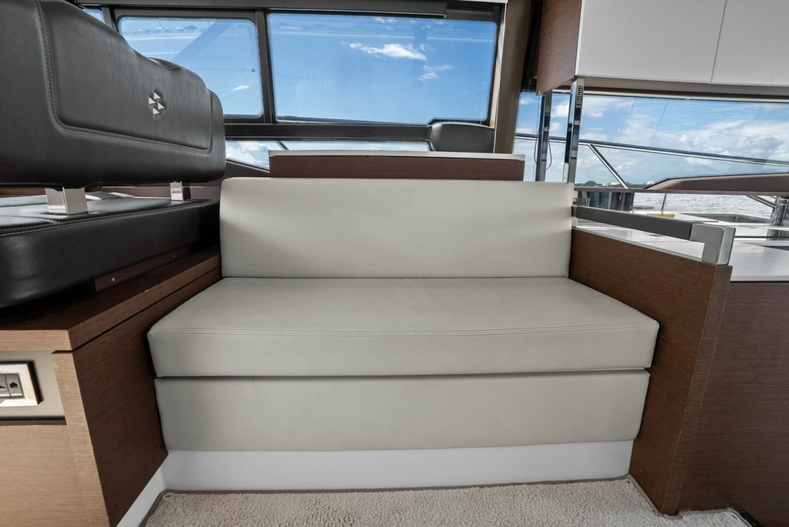 2020 Prestige 460 Flybridge - Photo 38