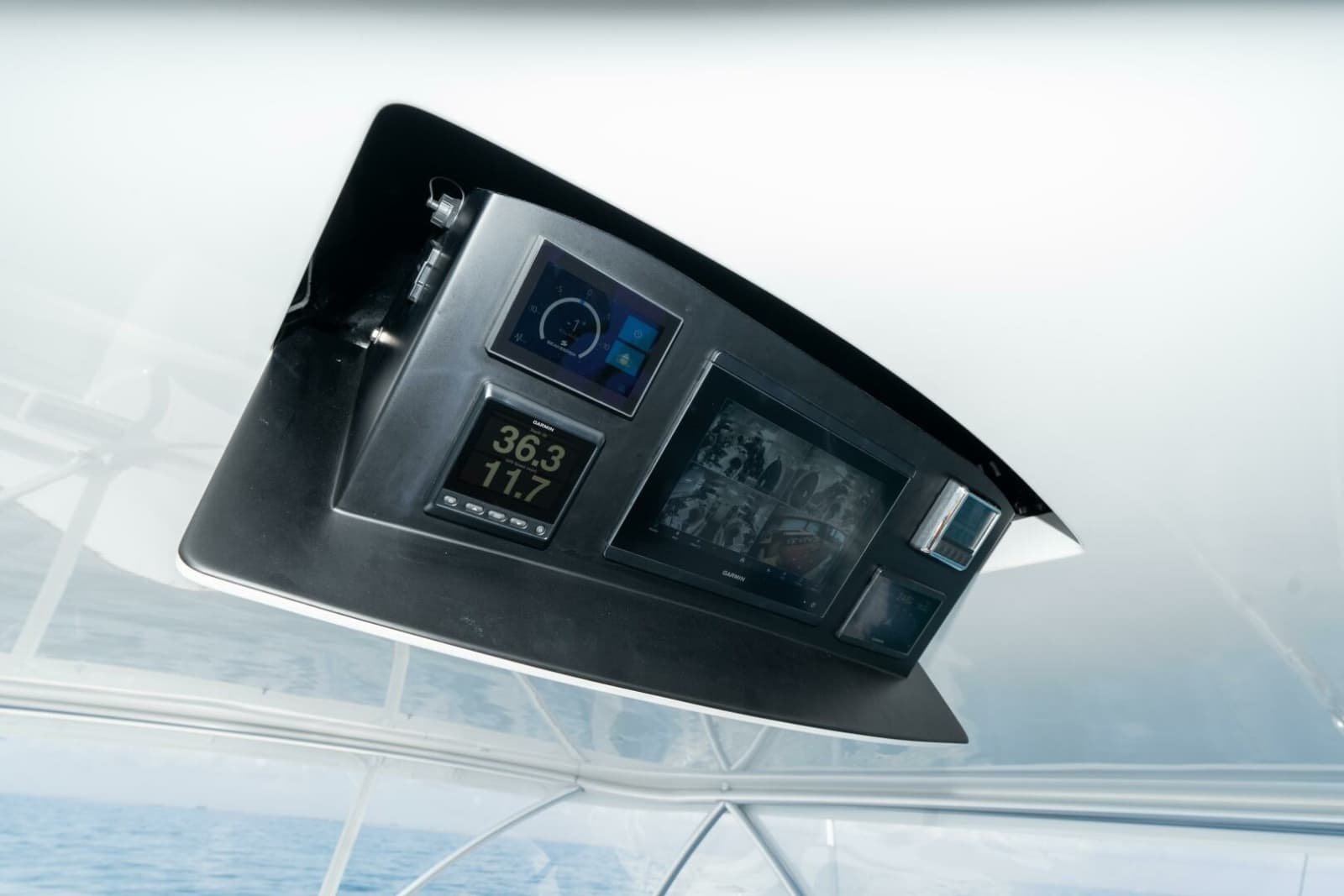 2025 Viking 90C - Photo 14