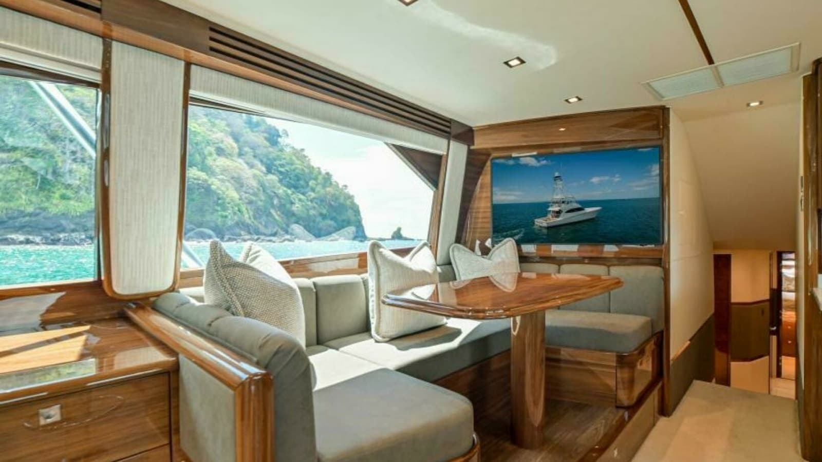 2023 Viking 64 Convertible - Photo 17