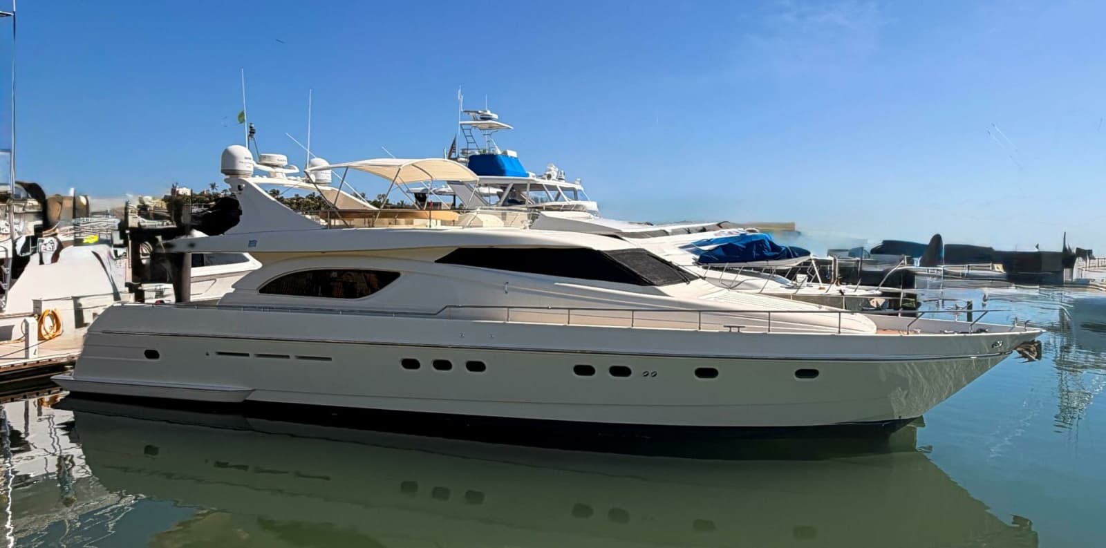 2000 Ferretti Yachts 72 Motoryacht - Photo 13