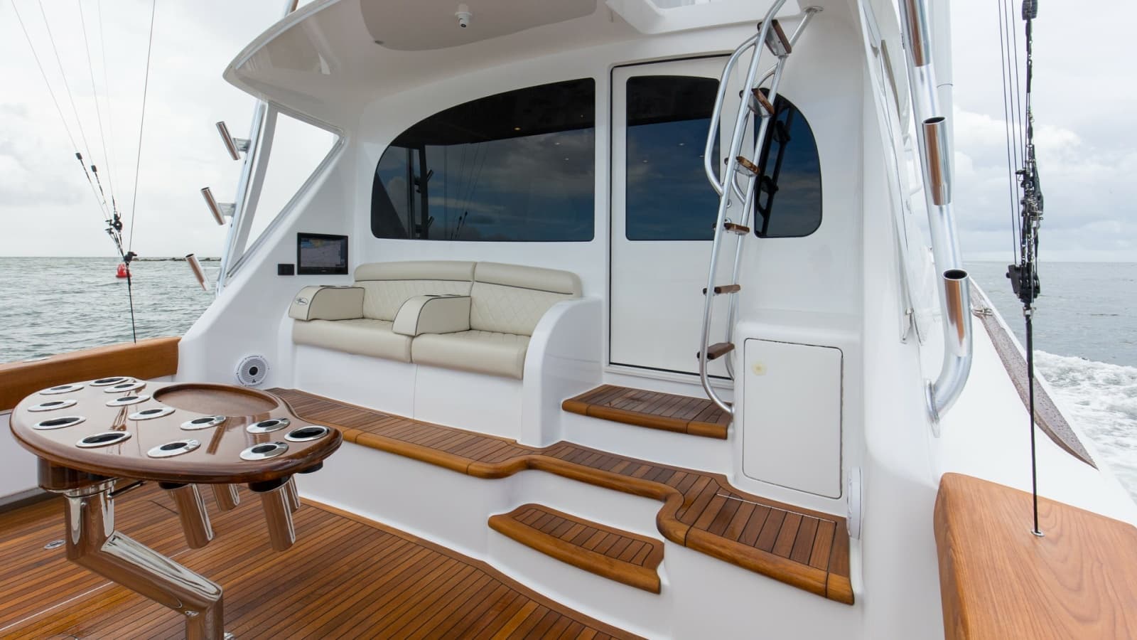 2022 Viking 58 Convertible - Photo 46