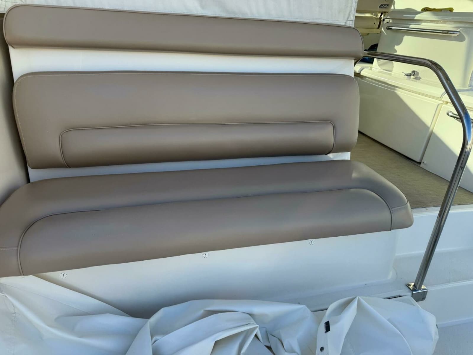 2015 Tiara Yachts 4300 Open - Photo 36