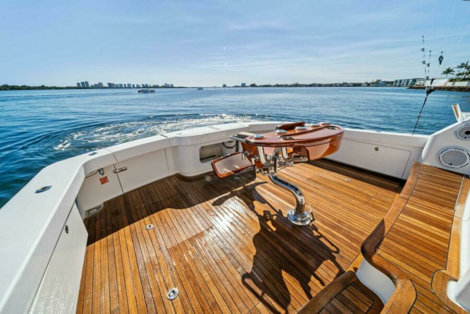 2016 Viking 55 Convertible - Photo 29