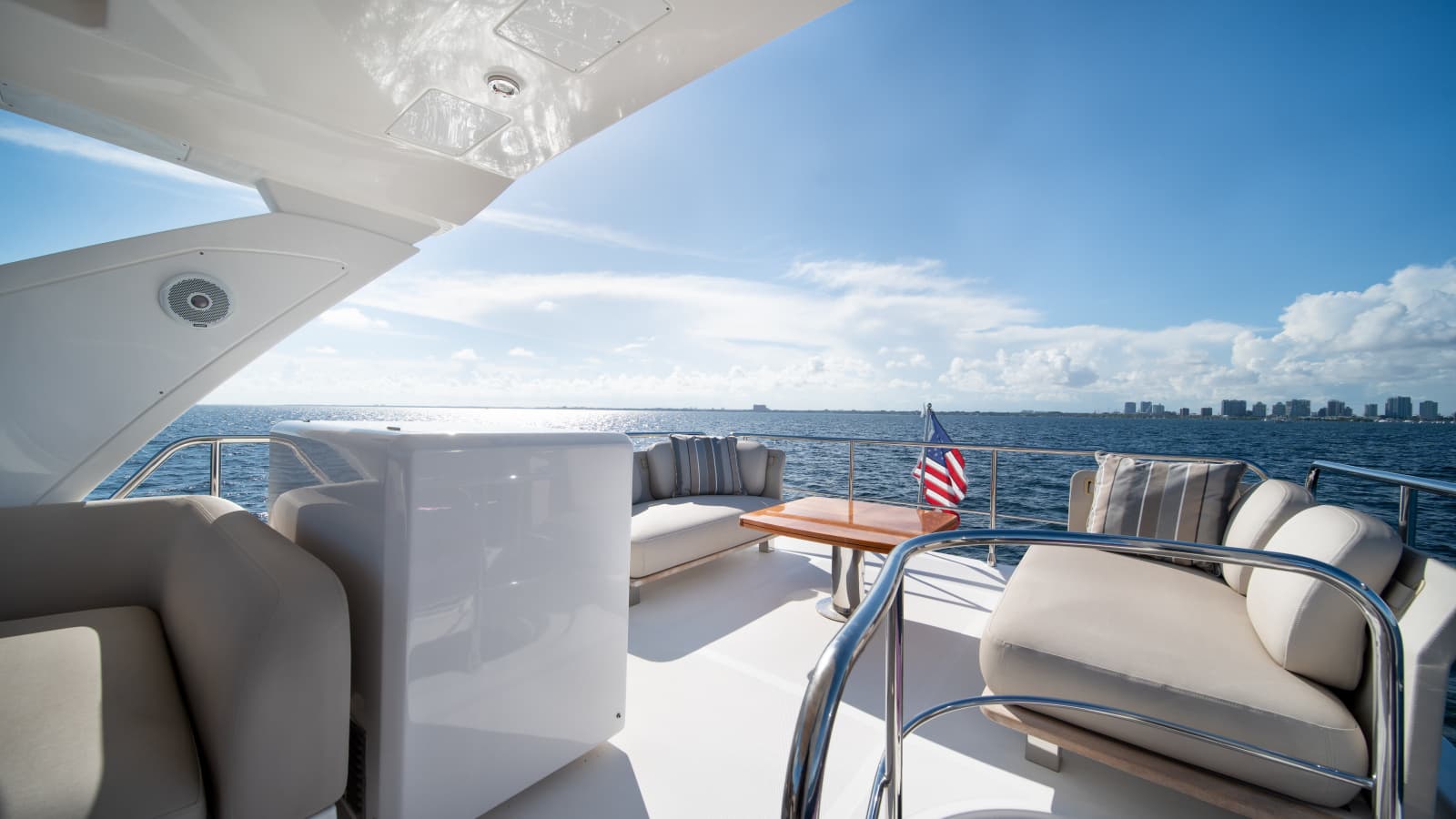 2020 Azimut 50 Flybridge - Photo 3