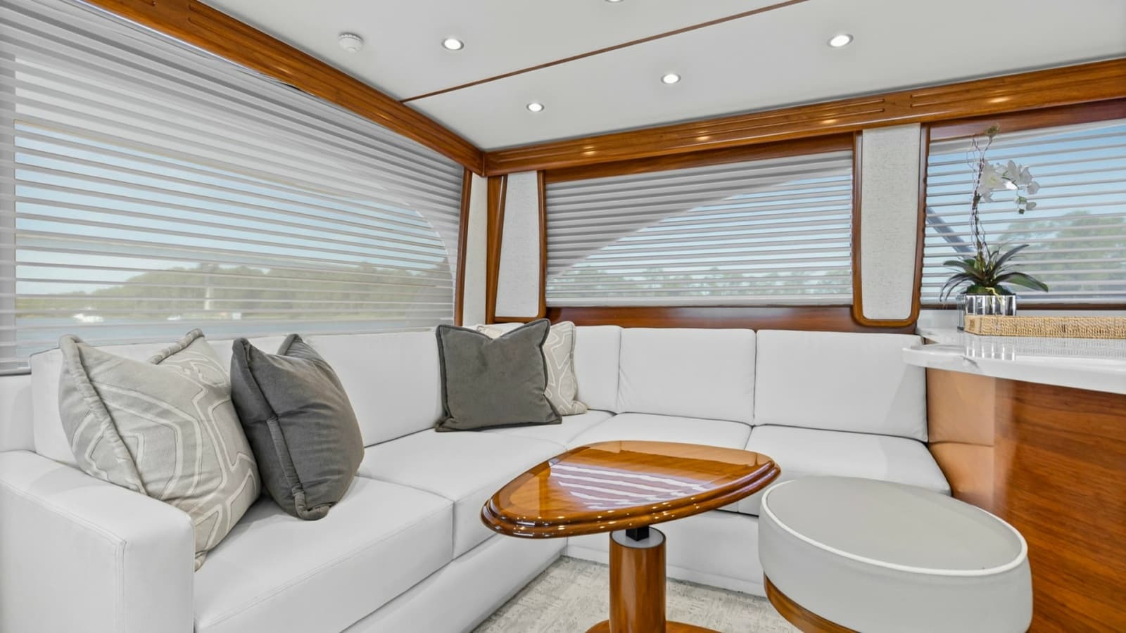 2024 Viking 54 Convertible - Photo 3
