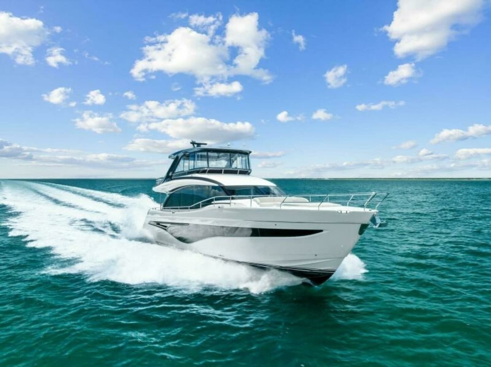 2024 Princess Y72 Motor Yacht - Photo 11
