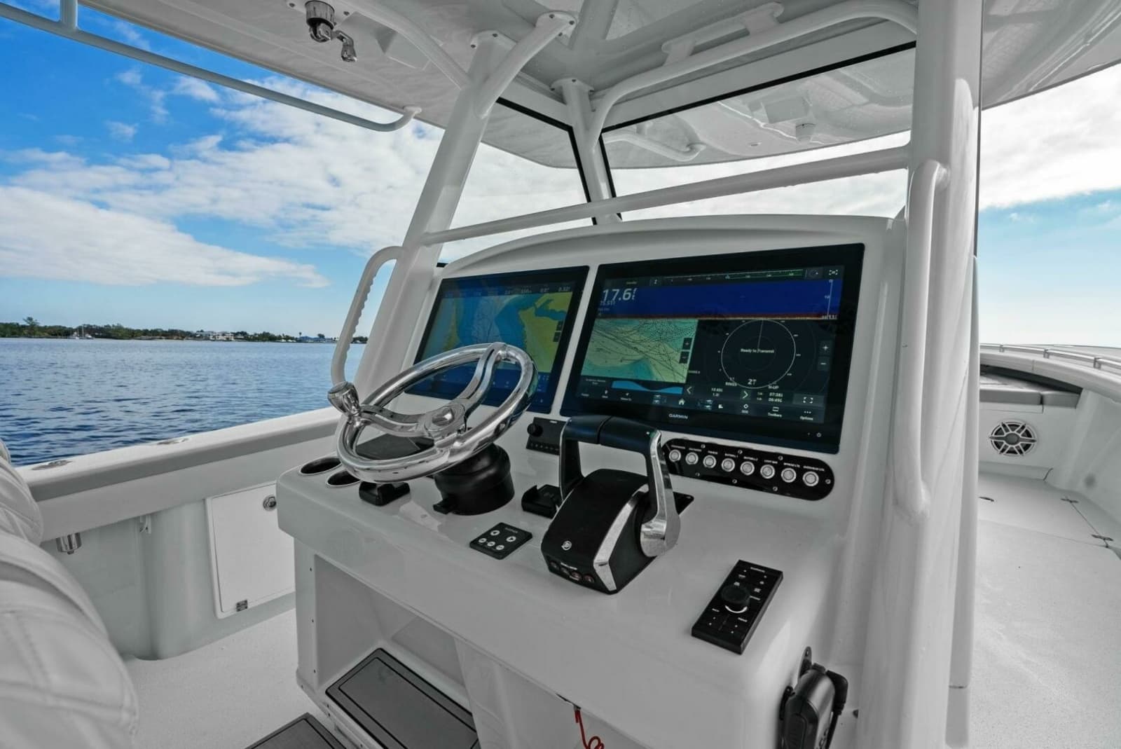 2023 Yellowfin 39 Offshore - Photo 2