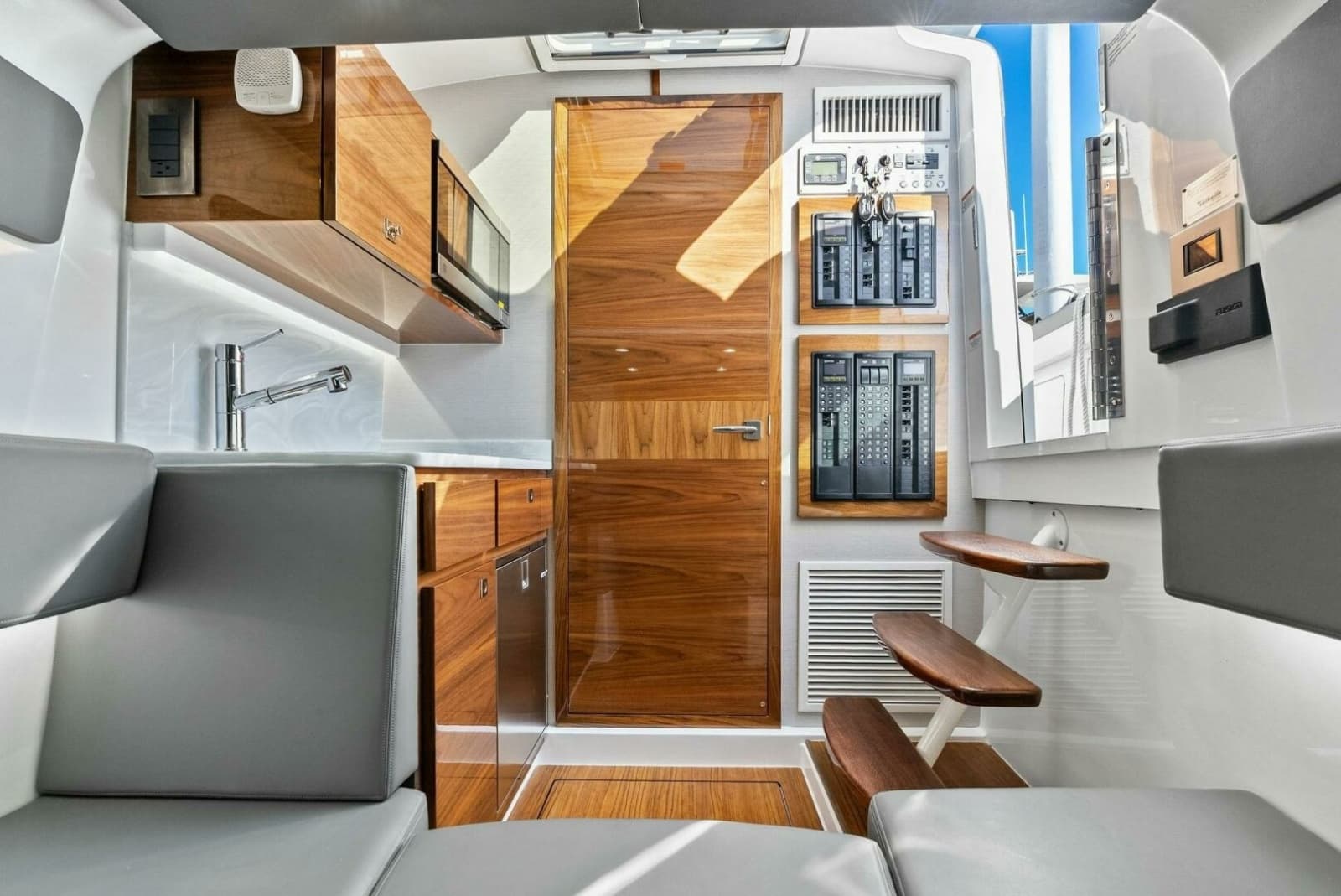 2026 Valhalla Boatworks V46 - Photo 49