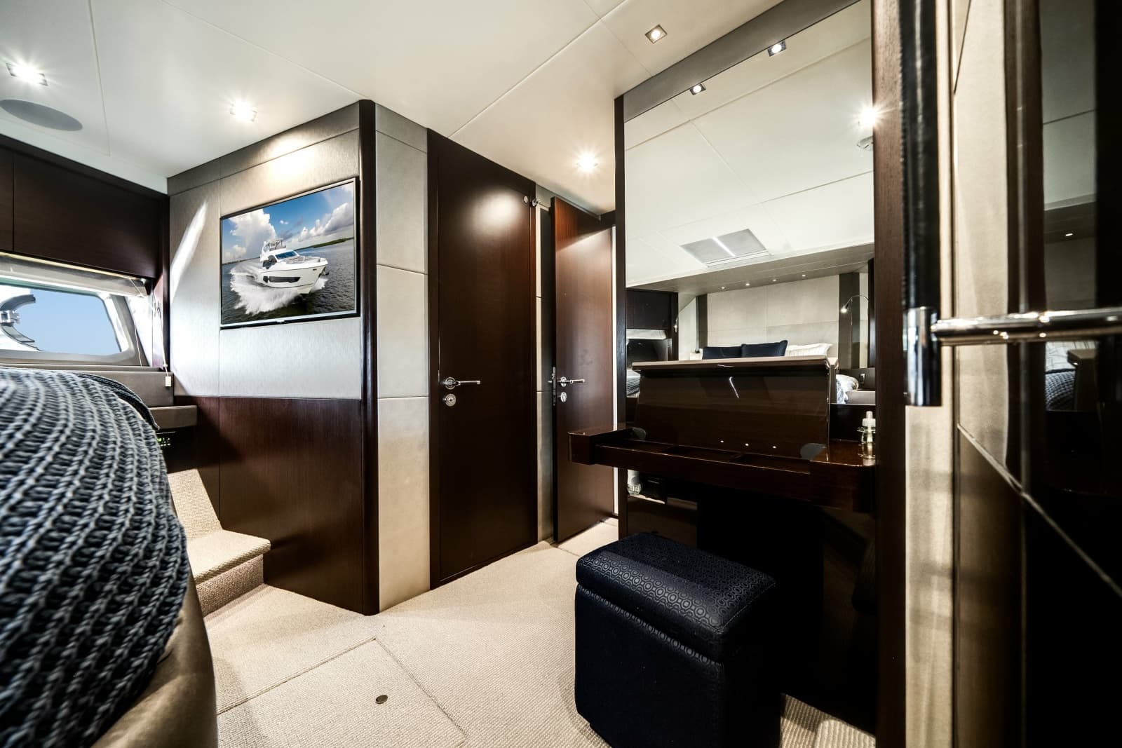 2019 Sunseeker 76 Flybridge - Photo 26