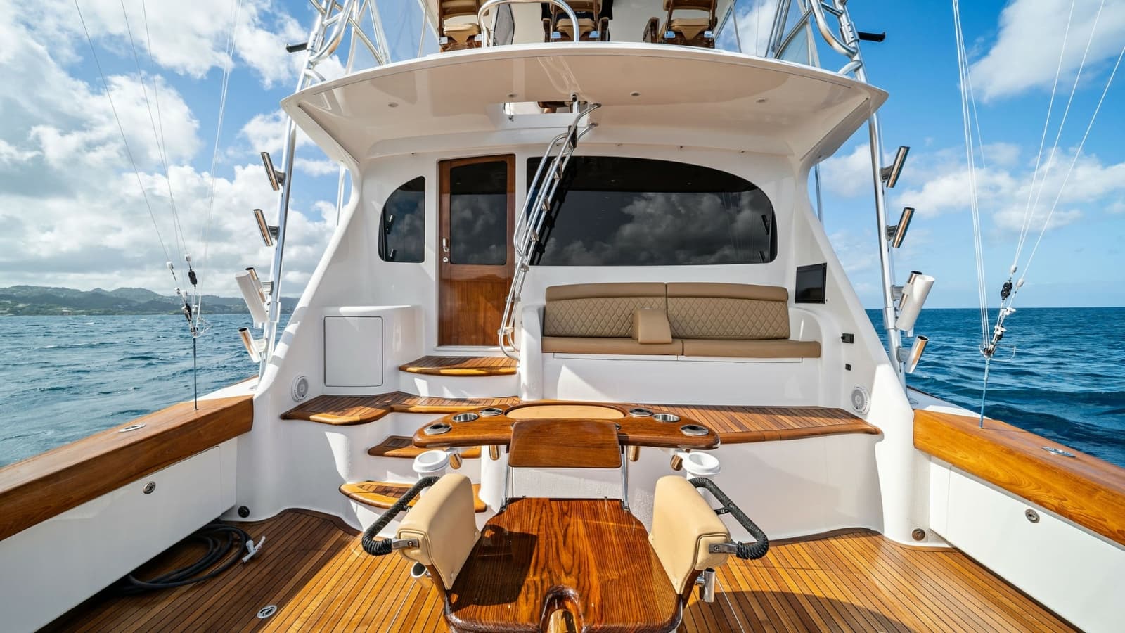 2015 Viking 70 Convertible  - Photo 4