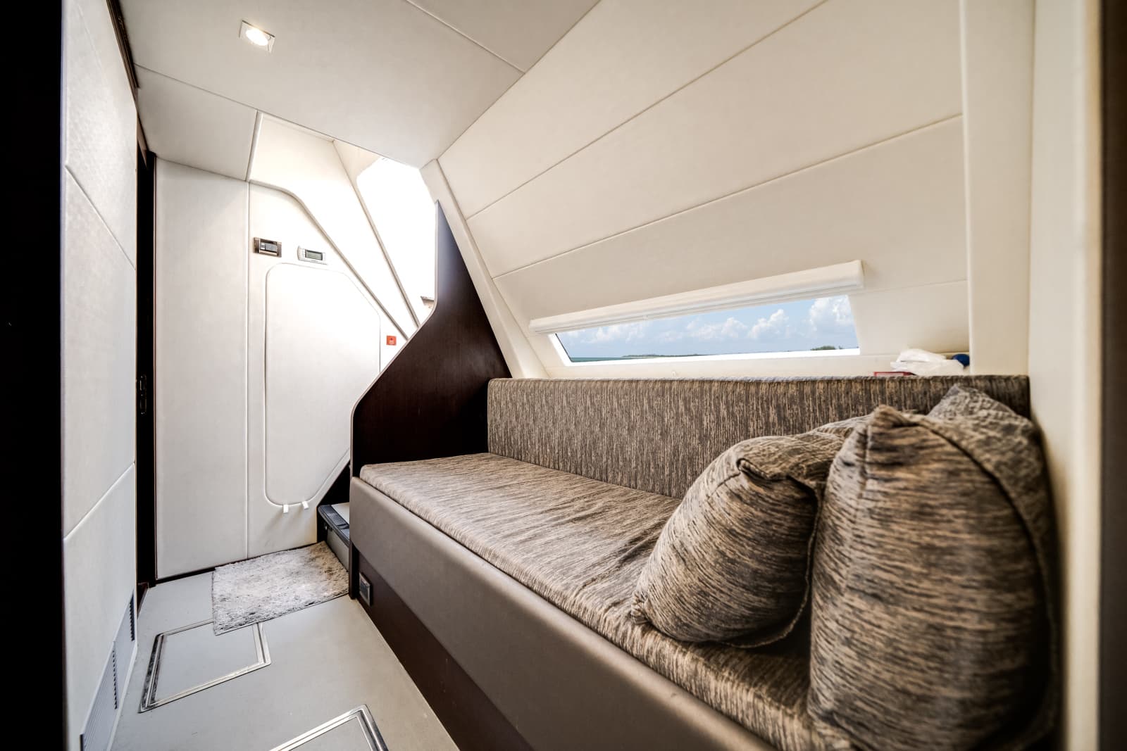 2019 Sunseeker 76 Flybridge - Photo 34