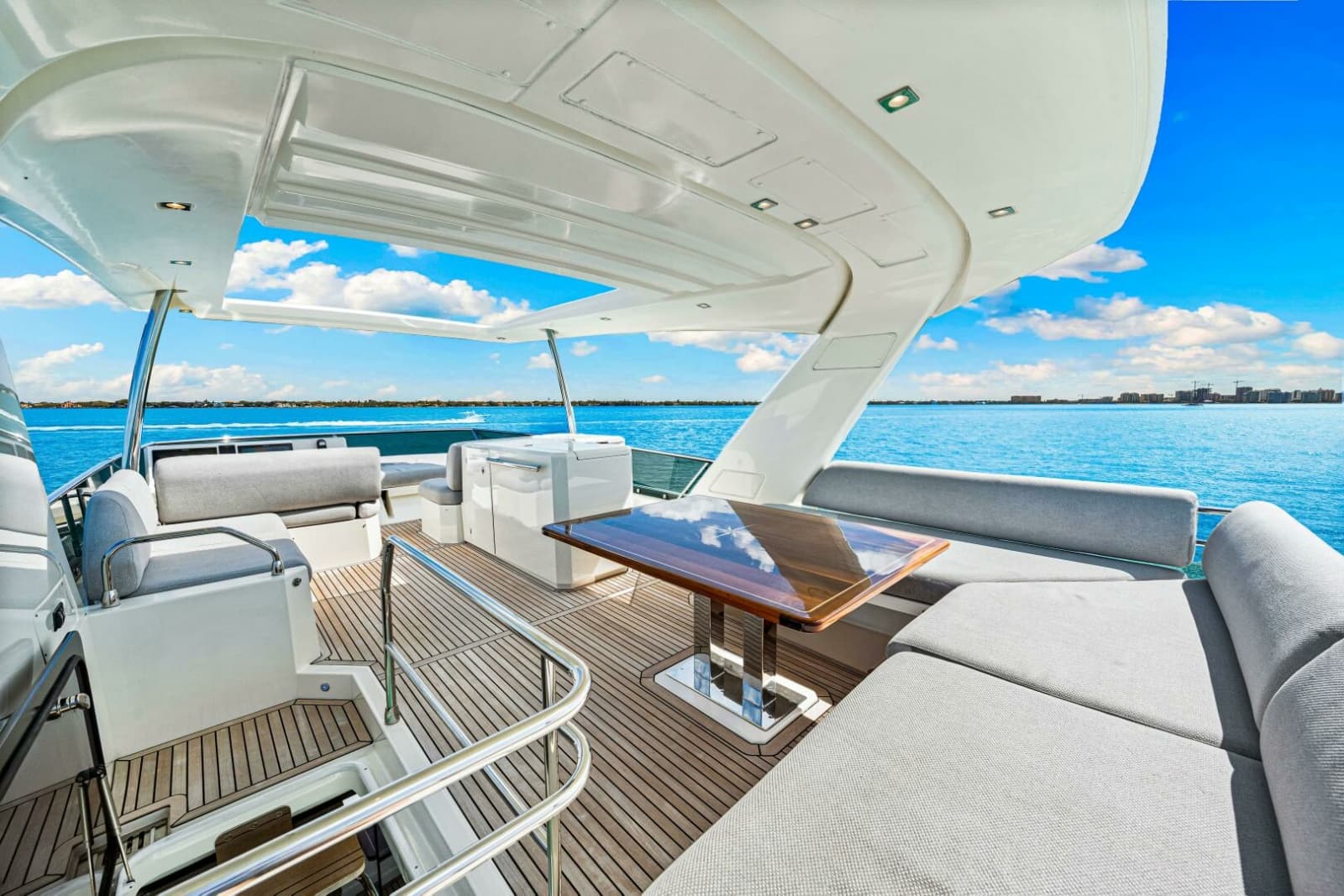 2019 Prestige 630 Flybridge - Photo 11