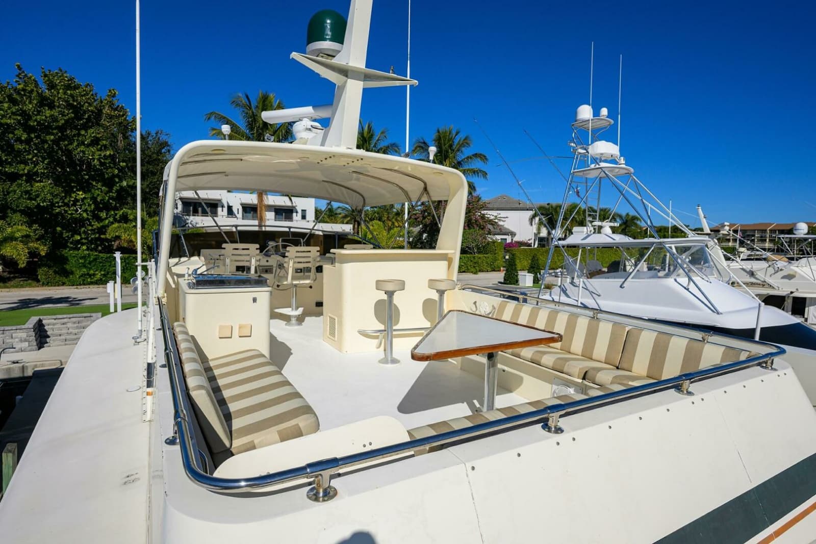 1987 Hatteras 63 Motor Yacht - Photo 54