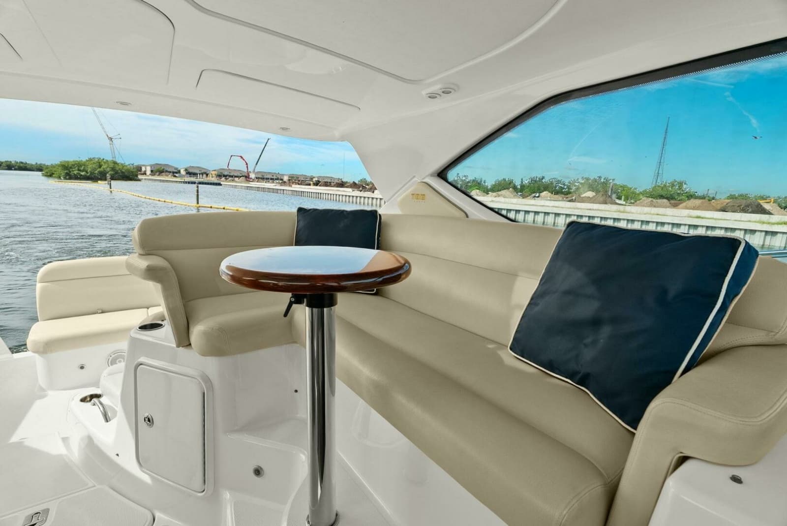2008 Tiara Yachts 3500 Sovran - Photo 24