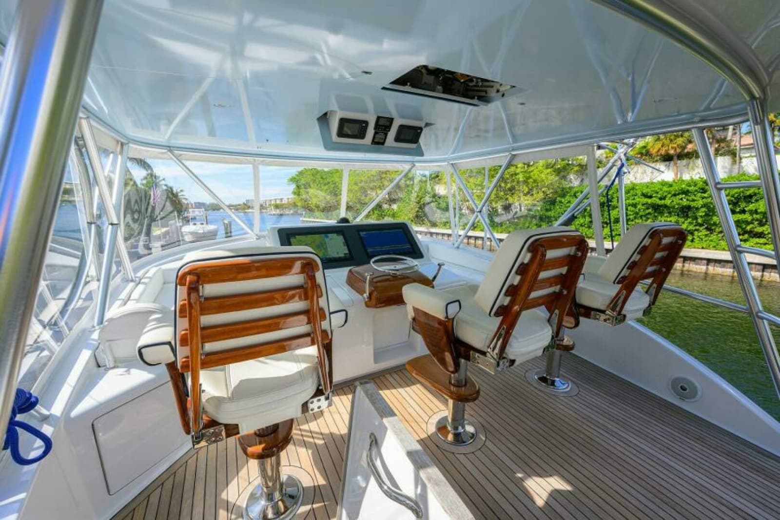 2008 Viking 60 Convertible - Photo 15