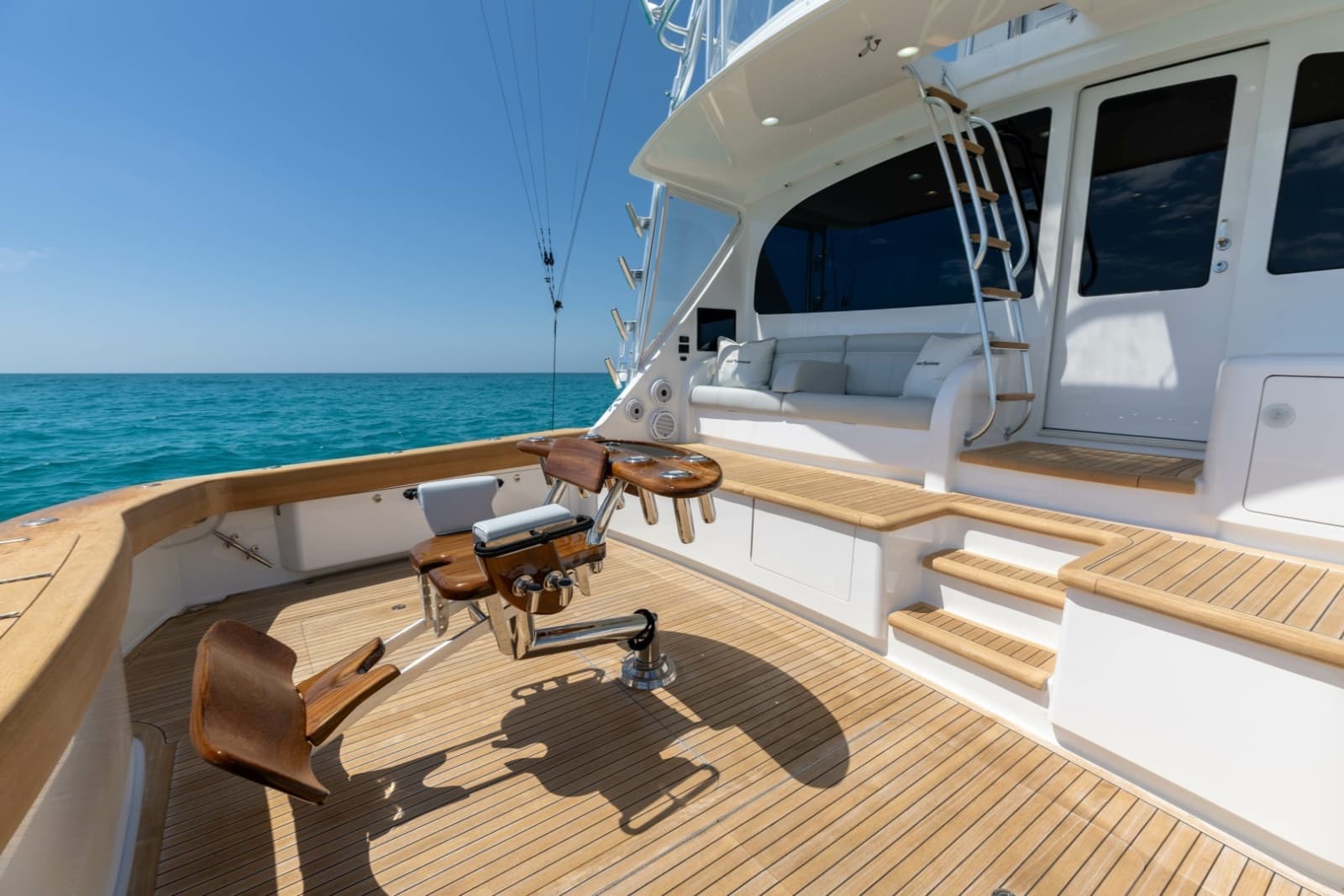 2023 Viking 72 Convertible - Photo 3