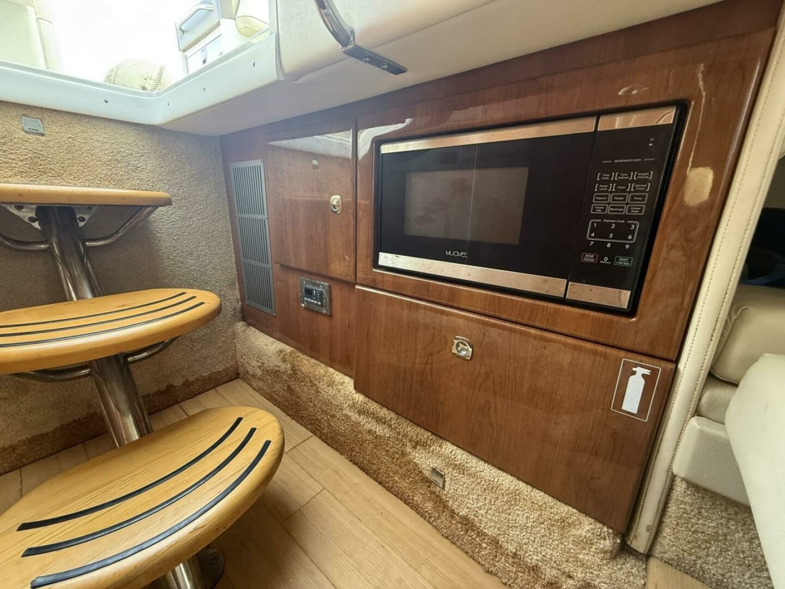 2016 Formula 330 Crossover Bowrider - Photo 19