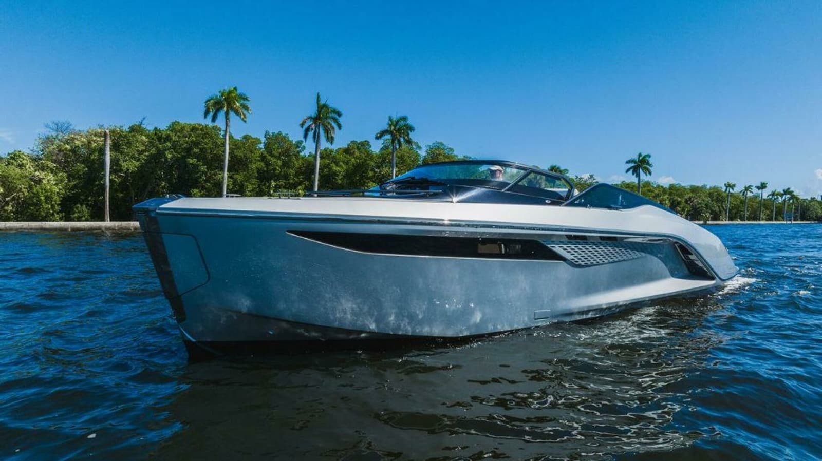 2020 Princess R35 - Photo 1