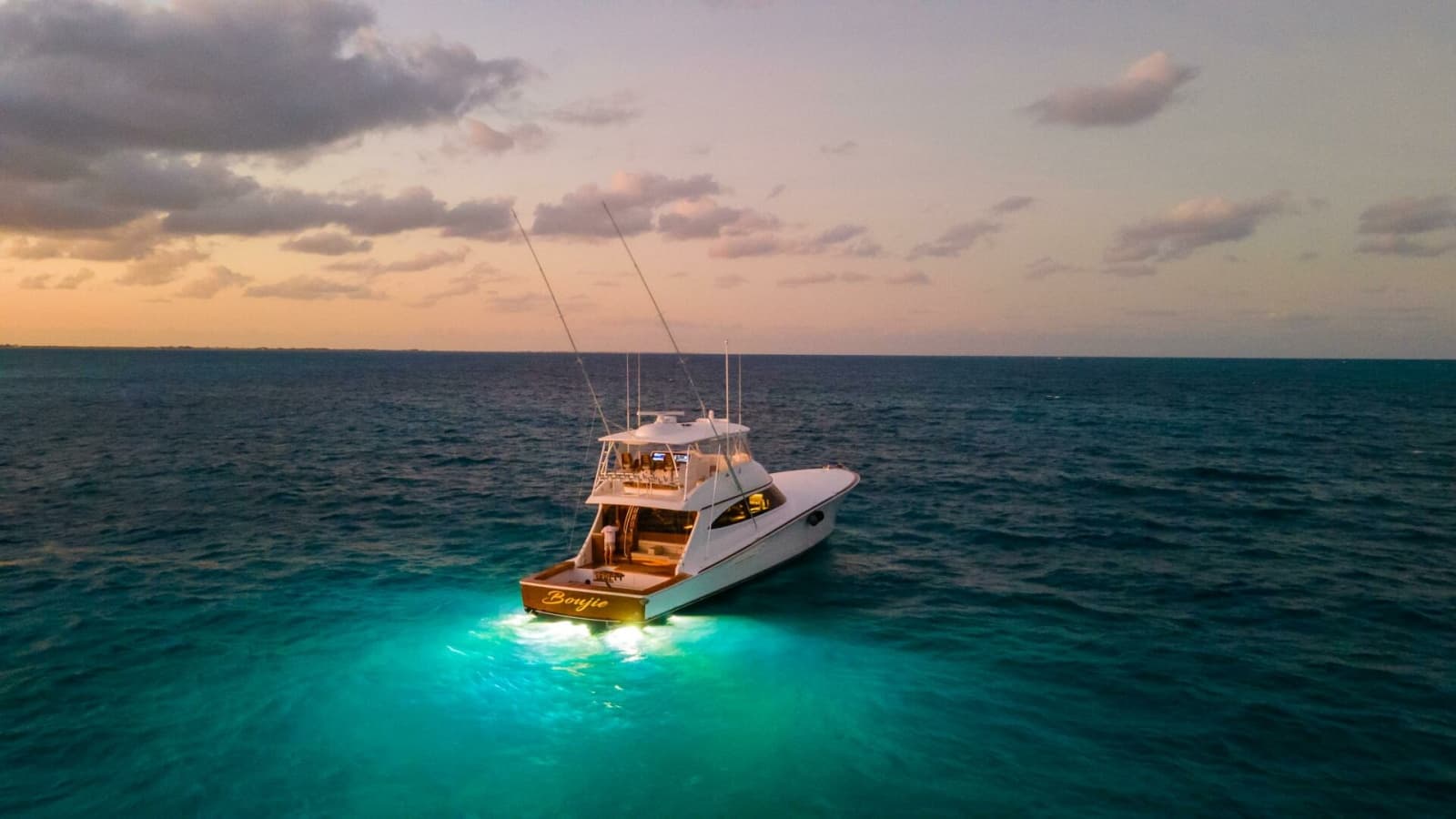 2025 Viking 82 Convertible - Photo 85