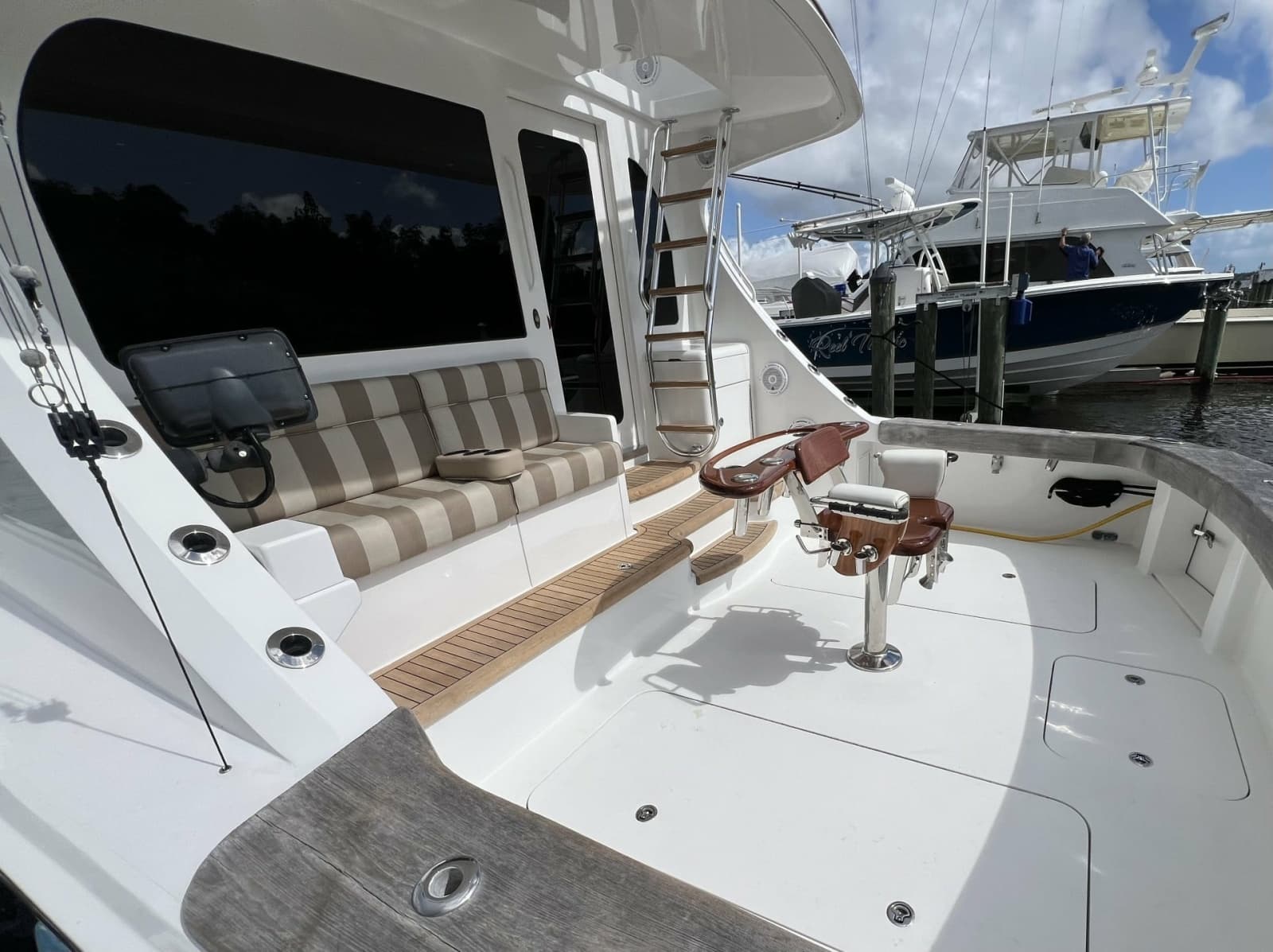 2013 Hatteras GT 54 - Photo 9