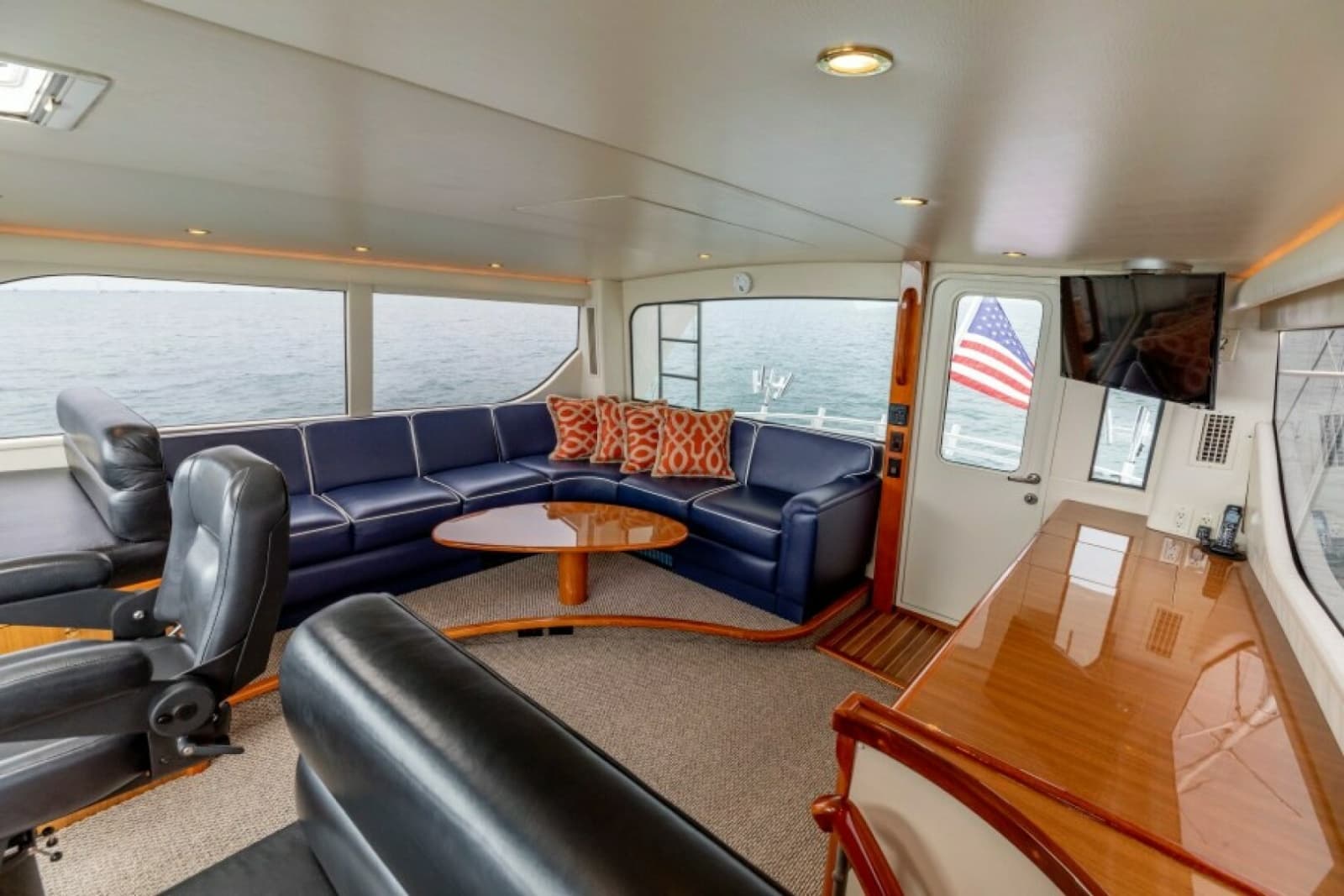 2006 Viking 74 Enclosed Bridge - Photo 48