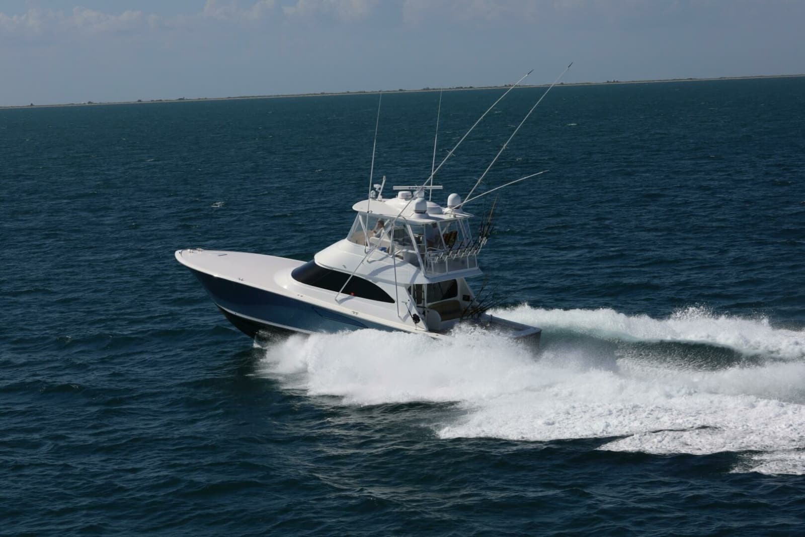 2017 Viking 52 Convertible - Photo 59