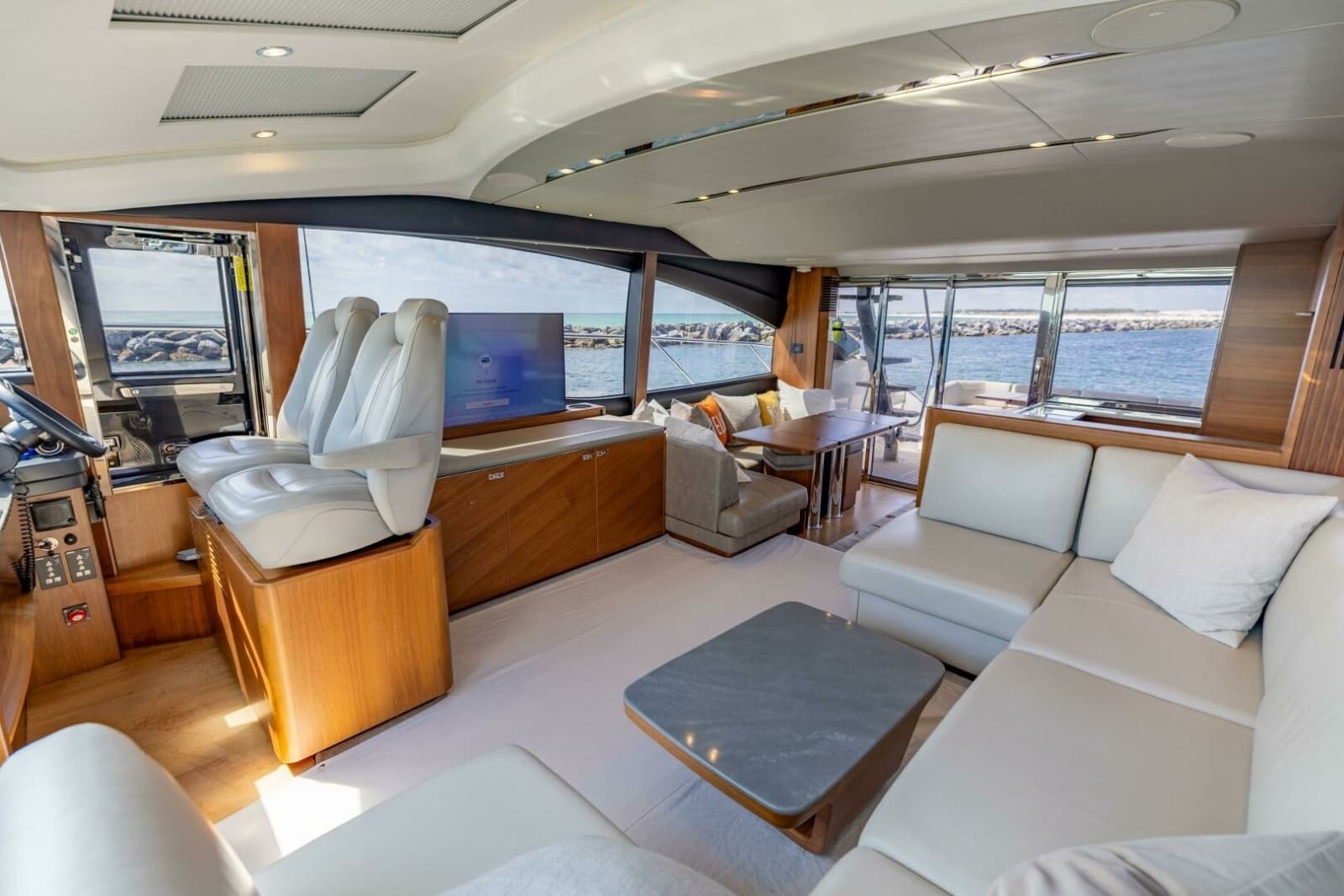 2019 Princess S65 - Photo 9