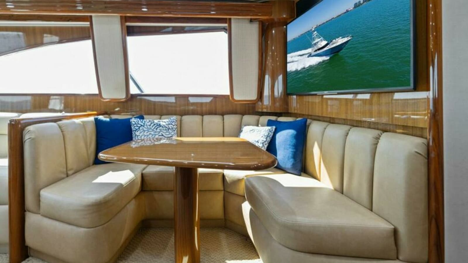 2013 Viking 55 Convertible - Photo 14