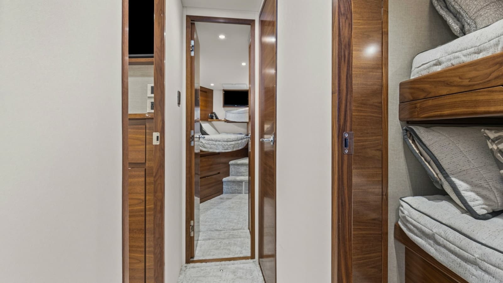 2024 Viking 54 Convertible - Photo 15