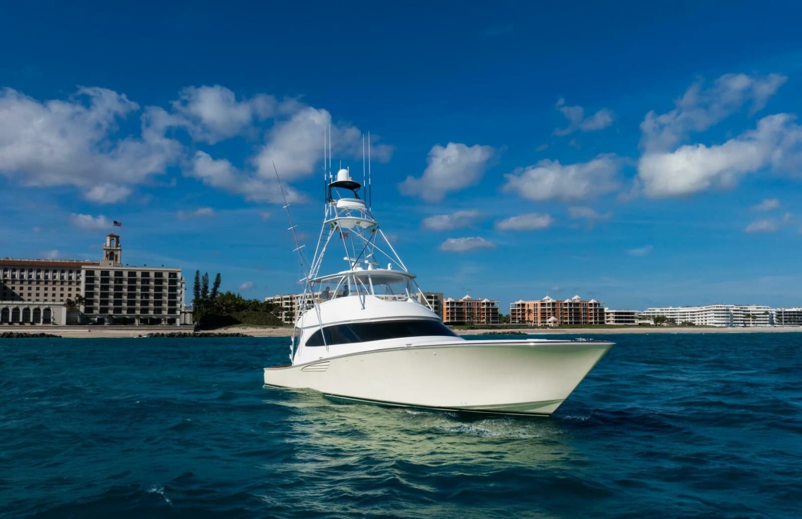 2015 Viking 70 Convertible - Photo 38