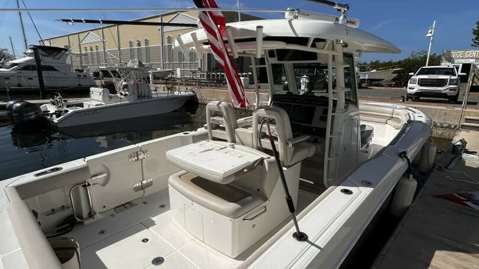 2017 Boston Whaler 330 Outrage - Photo 21