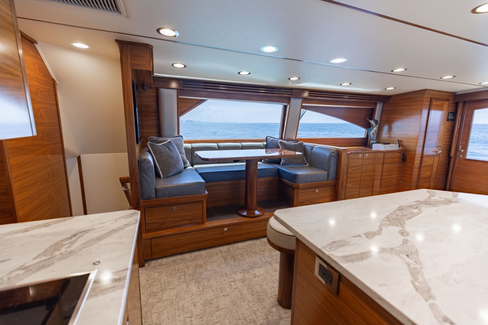 2023 Viking 72 Convertible - Photo 17
