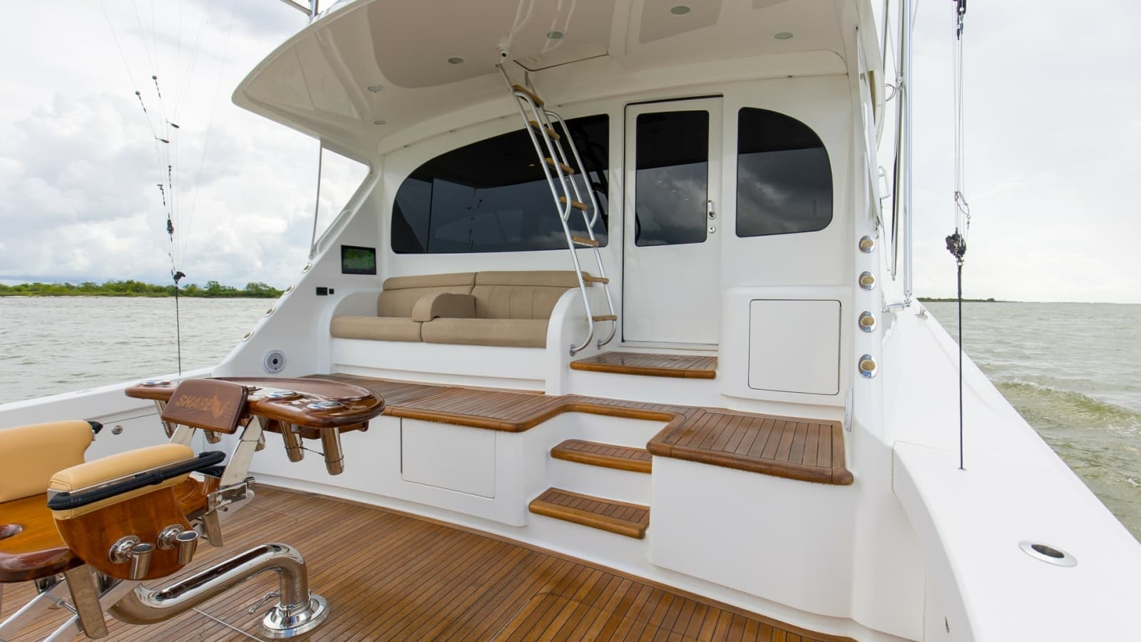 2017 Viking 72 Enclosed Bridge - Photo 55