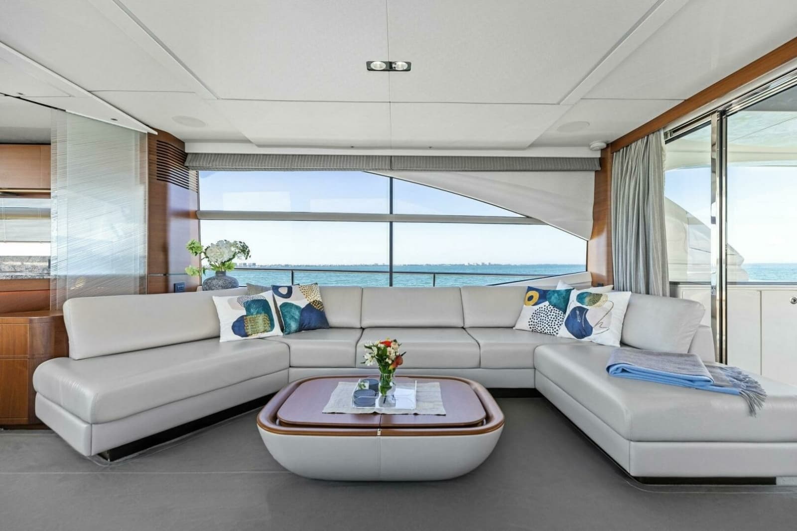 2018 Princess Y75 Motor Yacht - Photo 19