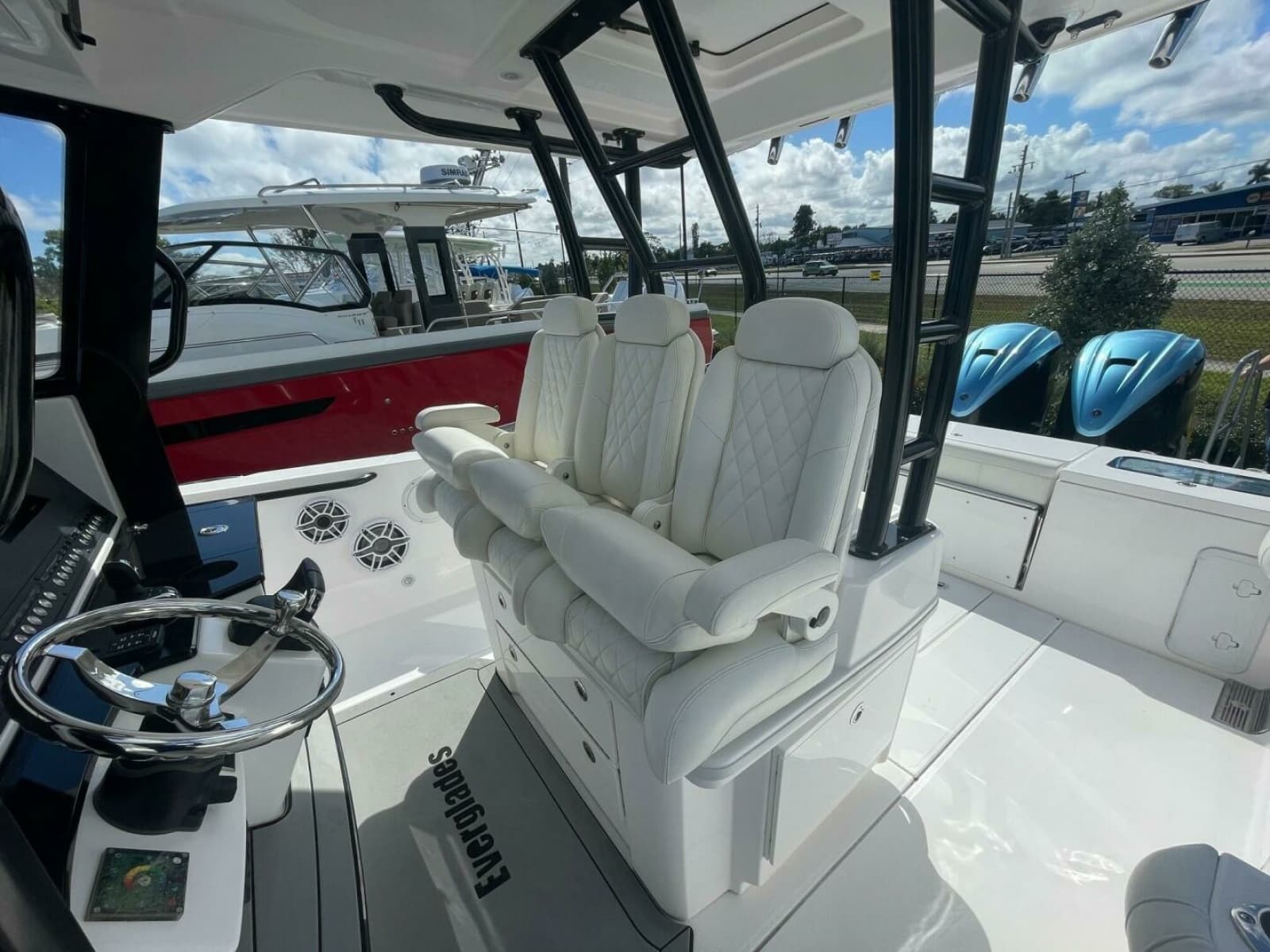 2022 Everglades 335 Center Console - Photo 25