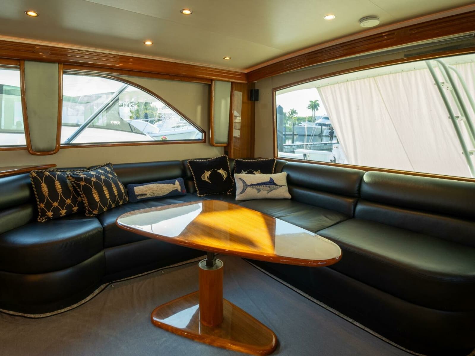 2005 Viking 74 Enclosed Bridge - Photo 14
