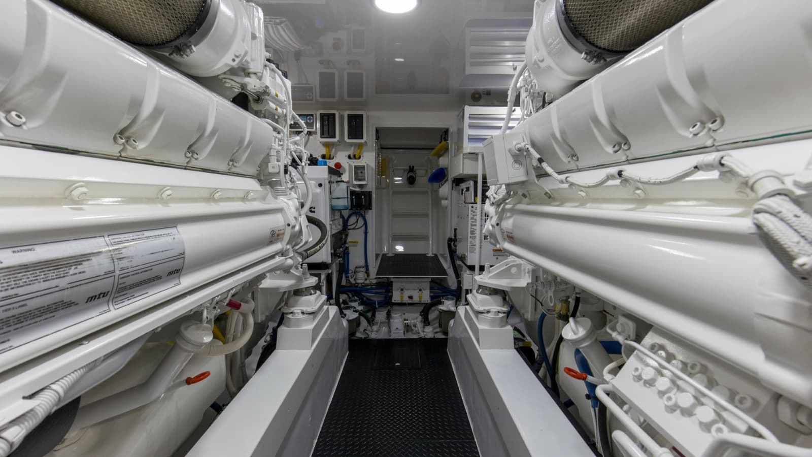 2022 Viking 58 Convertible - Photo 56