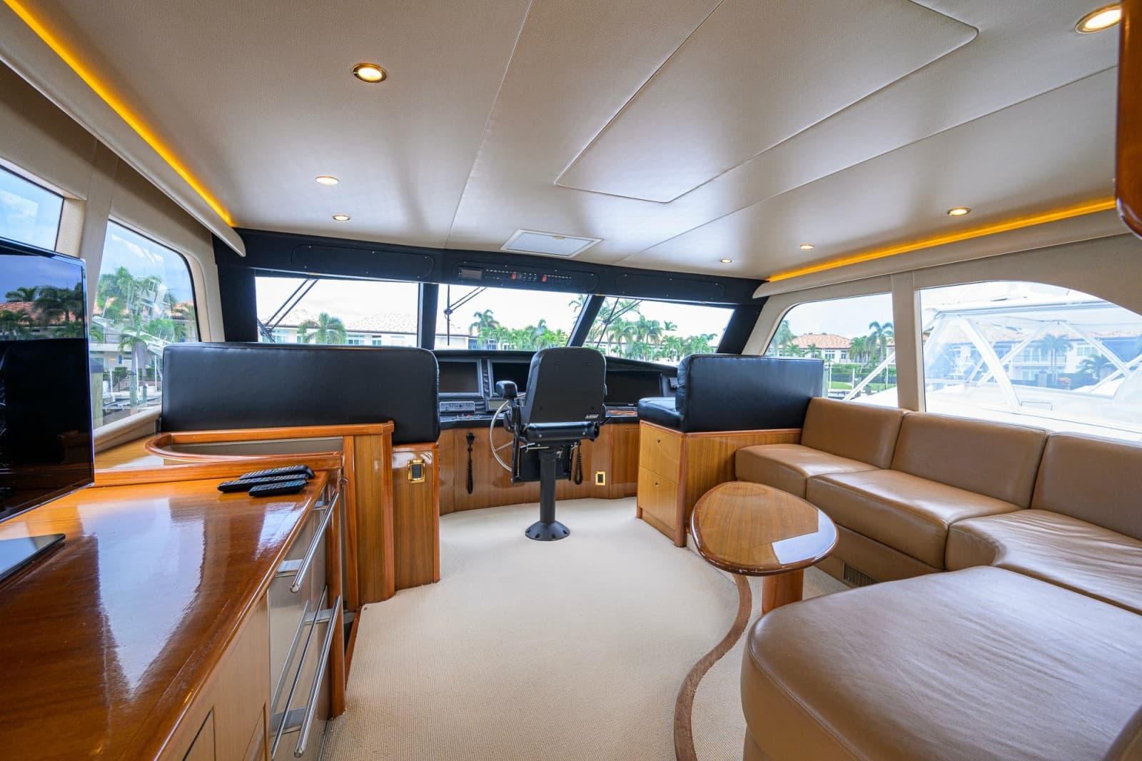2006 Viking 68 Enclosed Bridge - Photo 32
