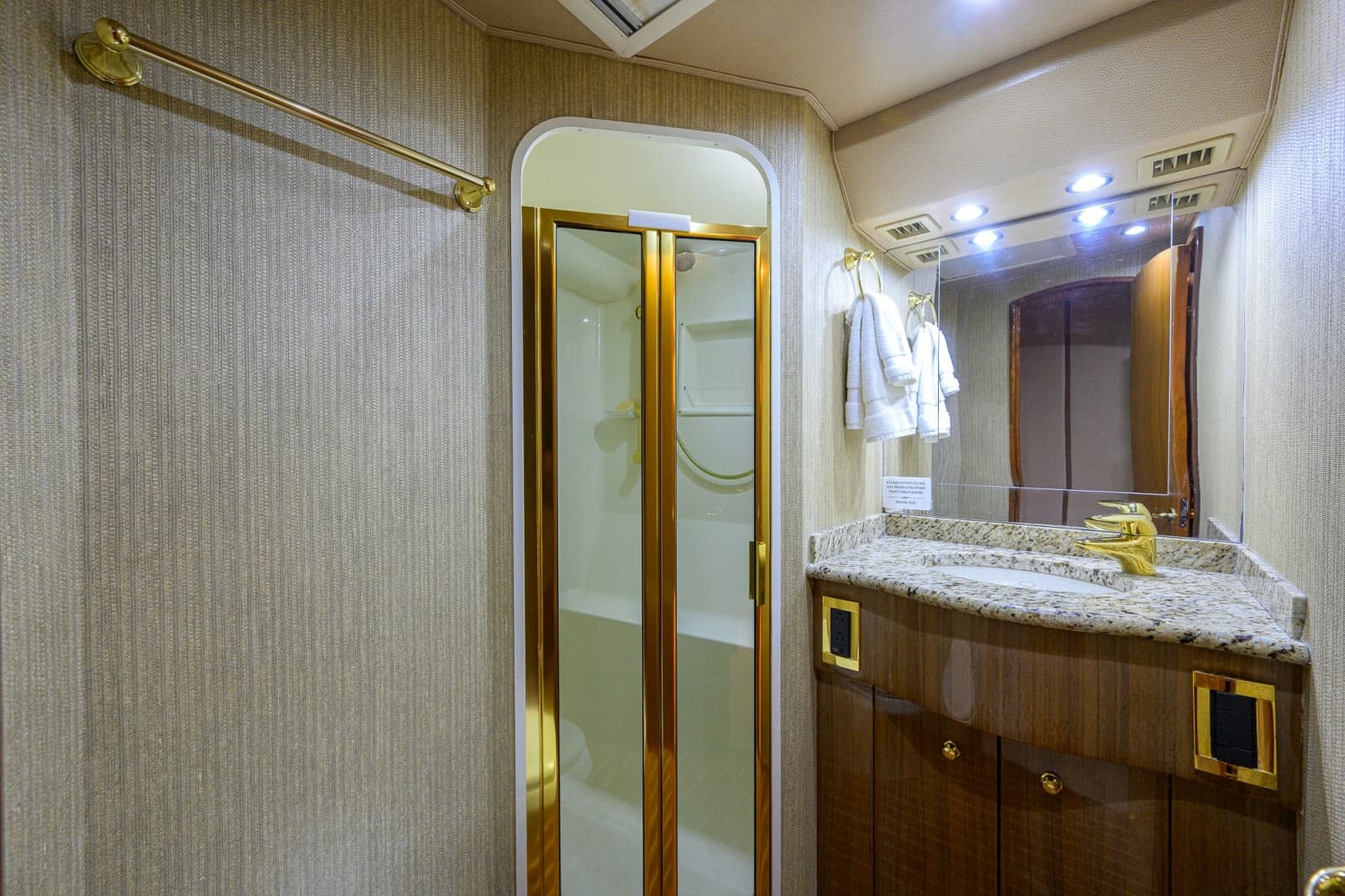 2006 Viking 68 Enclosed Bridge - Photo 27