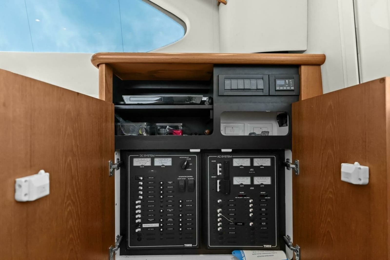 2013 Tiara Yachts 3900 Convertible - Photo 19