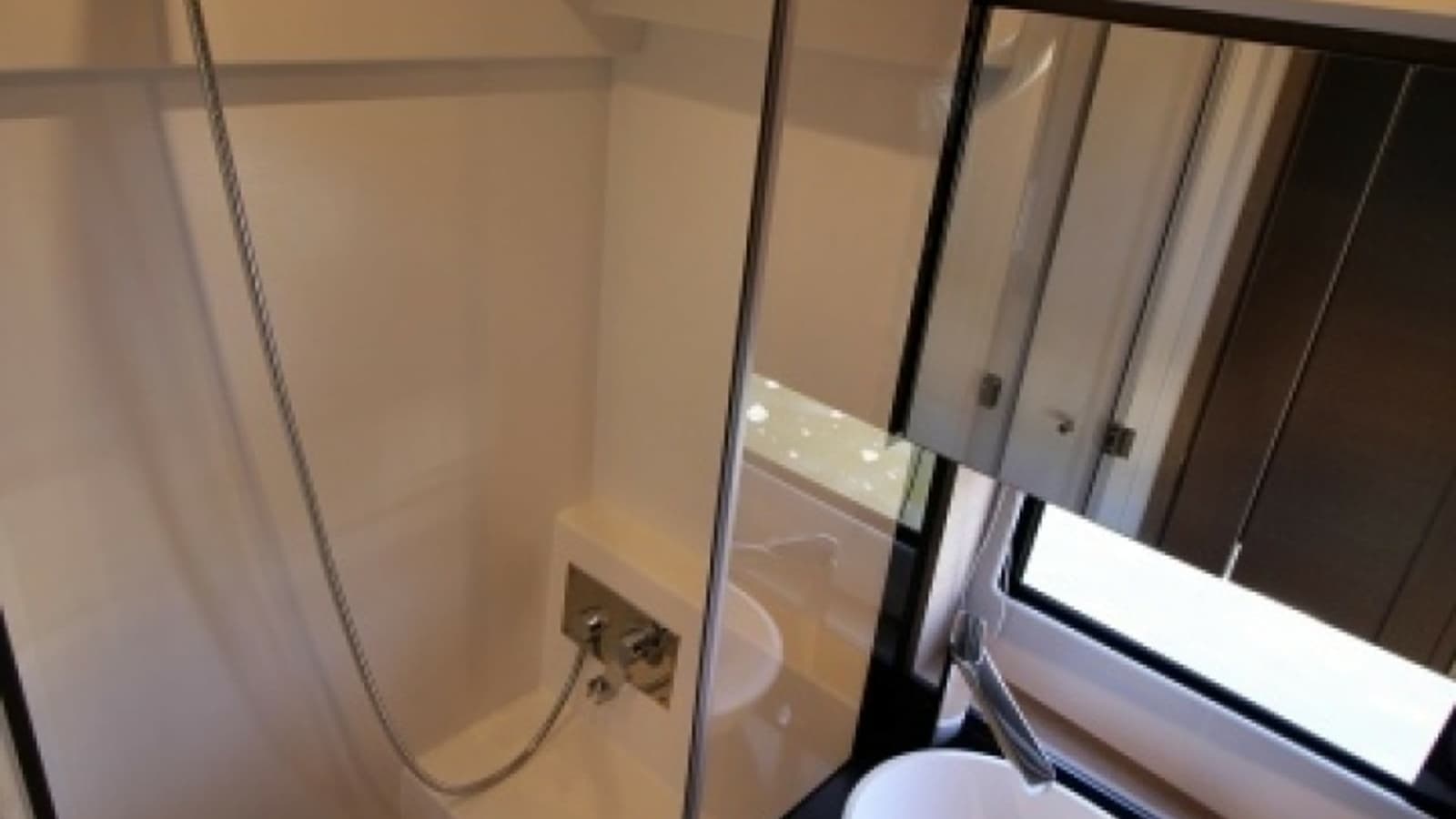 2018 Prestige 460 - Photo 22