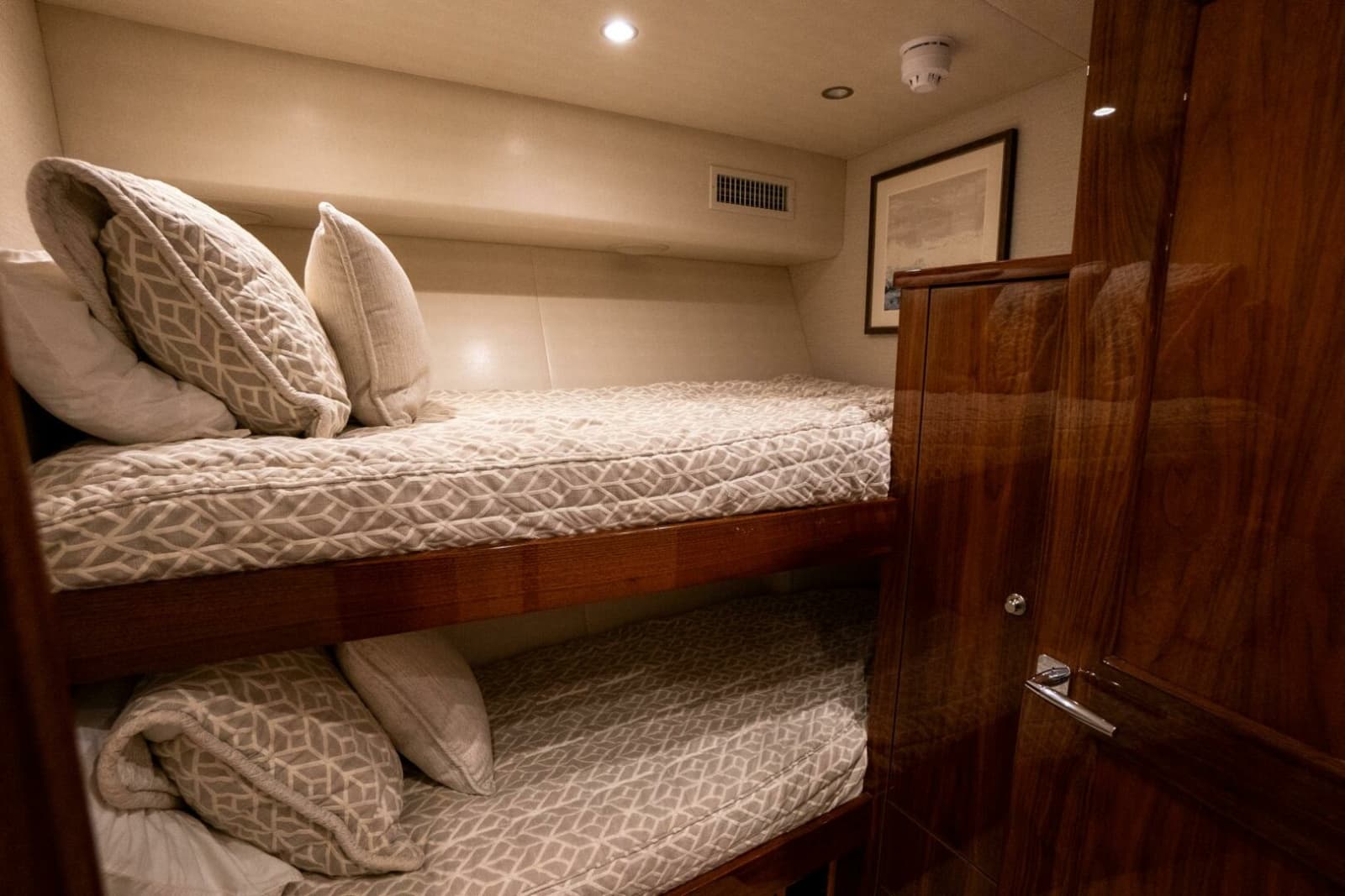 2021 Viking 72 Enclosed Bridge - Photo 23