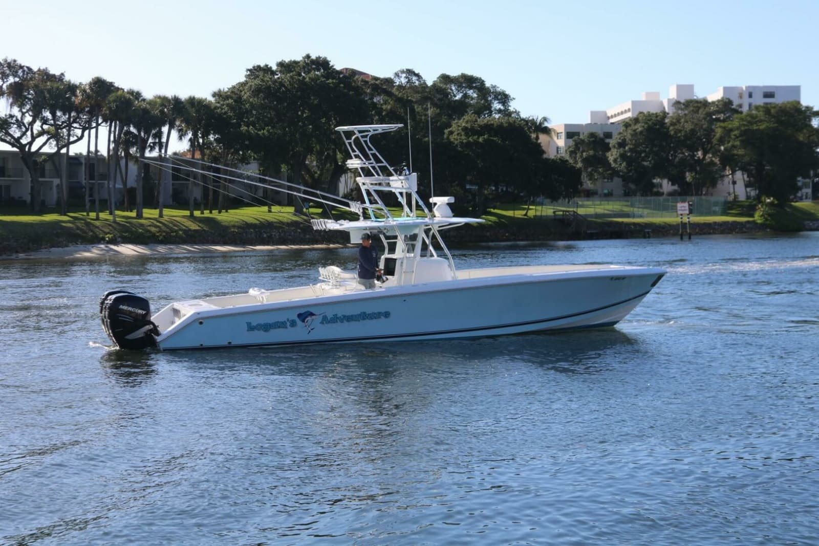 2008 Venture 39 Center Console - Photo 14
