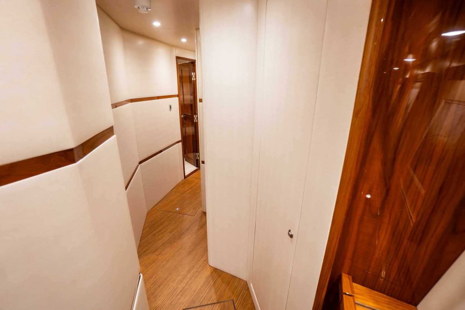 2021 Viking 72 Enclosed Bridge - Photo 15
